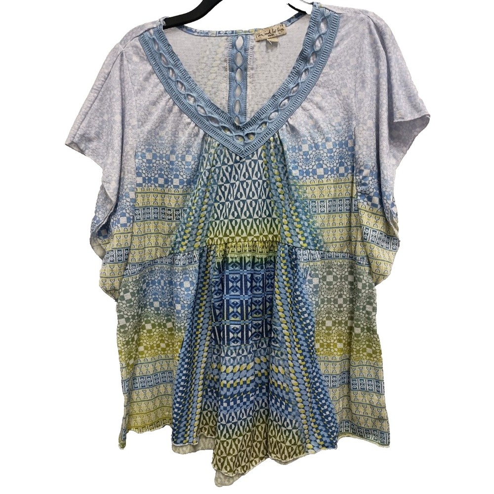 Live & Let Live BOHO Cottage Top Womens Size 1X Blue Floral Short Sleeve Crochet